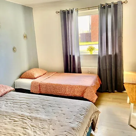 5 Min Walk To Lego House - With Private Bathroom N4